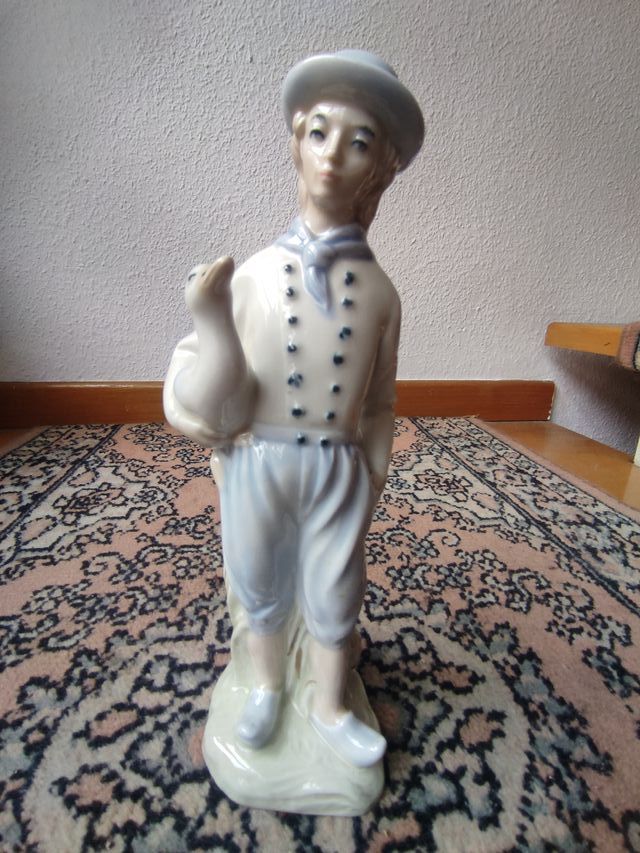 Figura cerámica hombre con pato