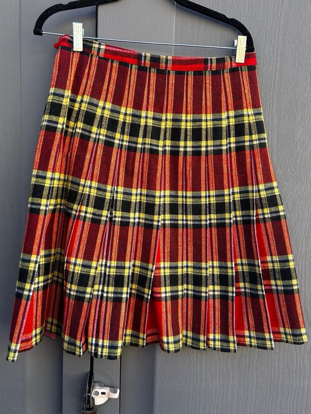 Falda antigua de lana