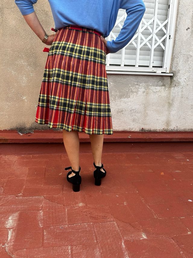 Falda antigua de lana