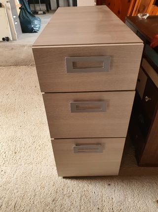 Mueble recibidor zapatero hueco escalera