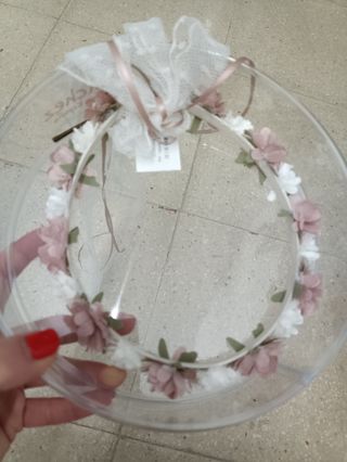 Tiara evento flores y encaje