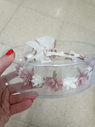 Tiara evento flores y encaje