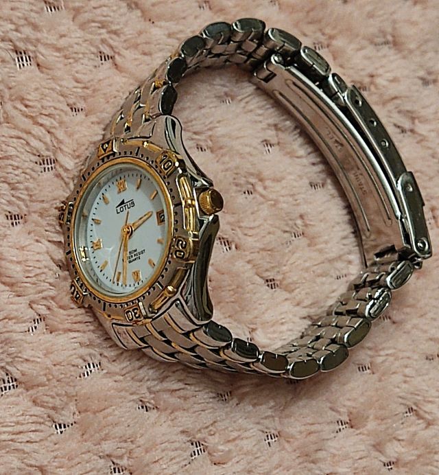 Reloj señora Lotus plateado dorado