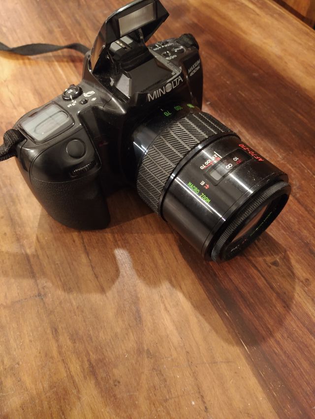 CÂMERA MINOLTA MAXXUM 400SI