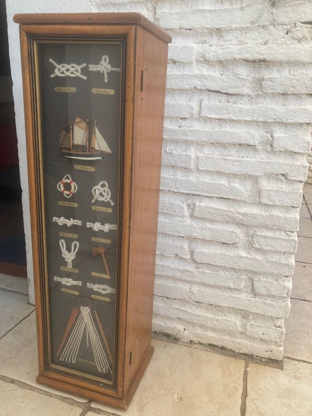 bonito muble auxiliar