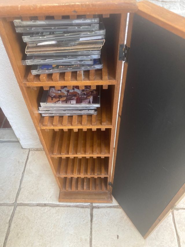 bonito muble auxiliar