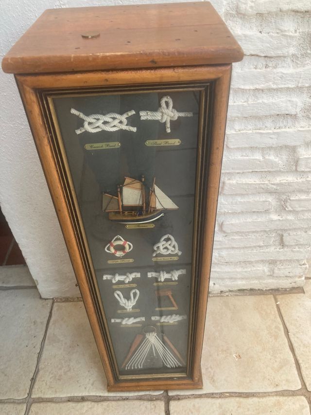 bonito muble auxiliar