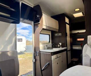 ALQUILER AUTOCARAVANA DE 5 PLAZAS