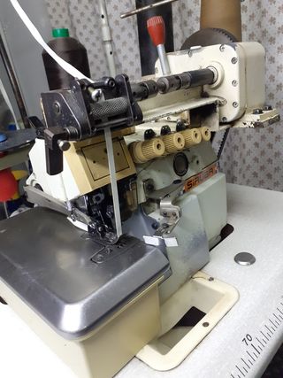 Overlok industrial, engomadora baño