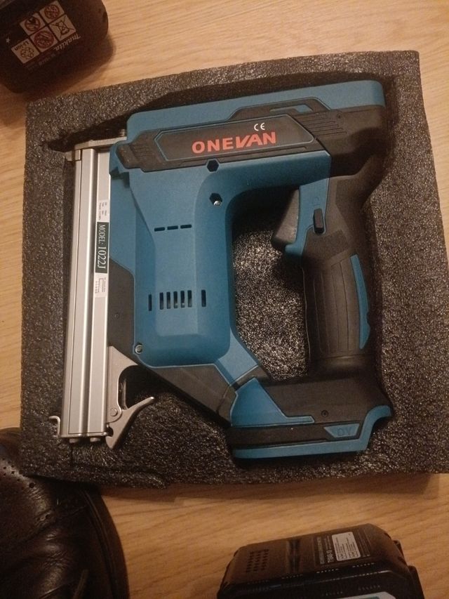 Maquina de bricolaje grapadora