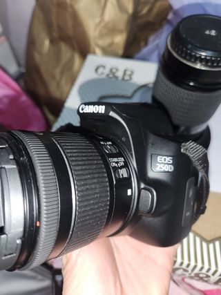 FOTOCAMERA PROFESSIONALE