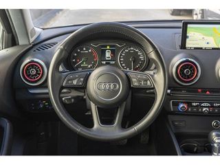 Audi A3 Sportback Design 30 g-tron 96 kW (131 CV) S tronic