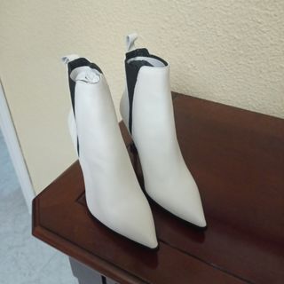Botines de piel de primavera blancos 