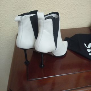 Botines de piel de primavera blancos 