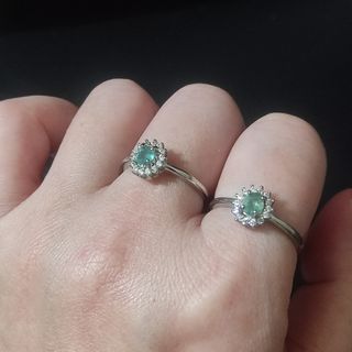 anillo esmeralda
