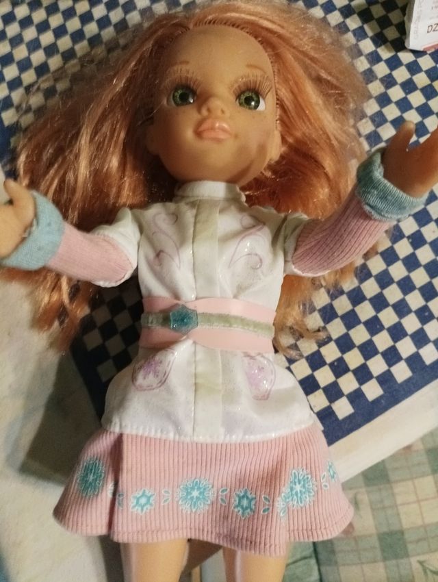 Muñeca articulada de famosa