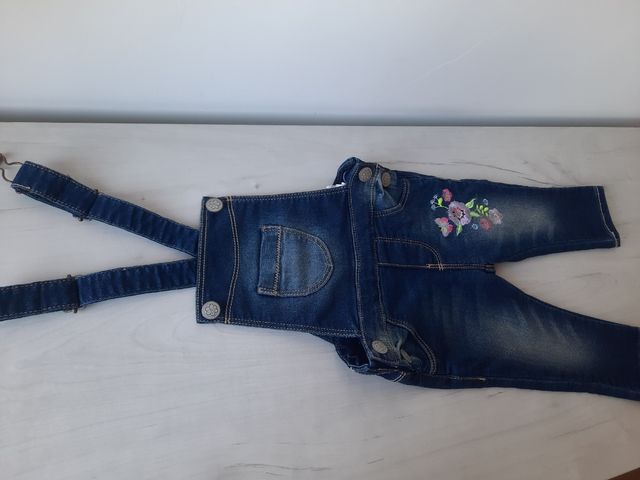 Camiseta manga larga y peto 12 meses