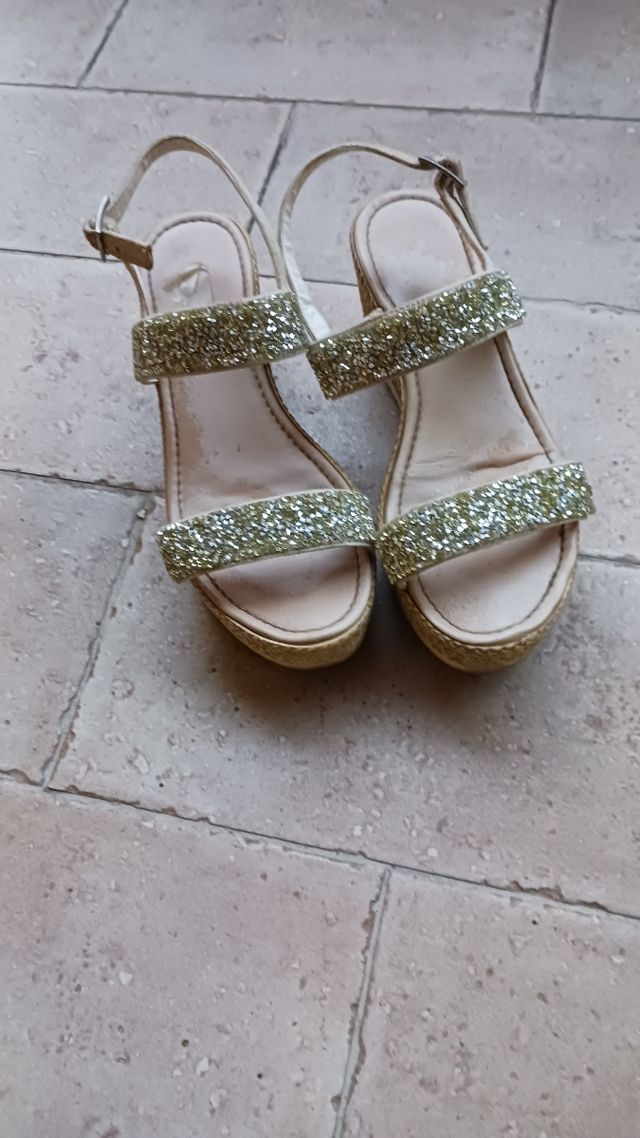 Sandali con zeppa di corda