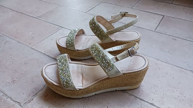 Sandali con zeppa di corda