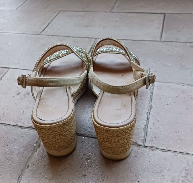 Sandali con zeppa di corda