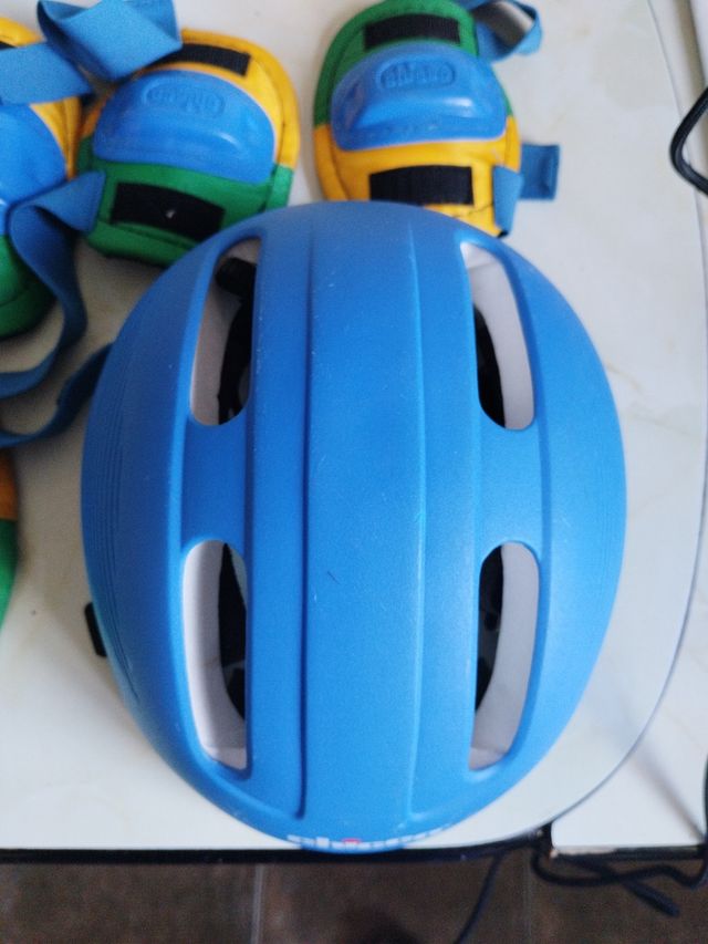 Casco y protectores infantil