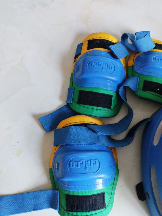 Casco y protectores infantil