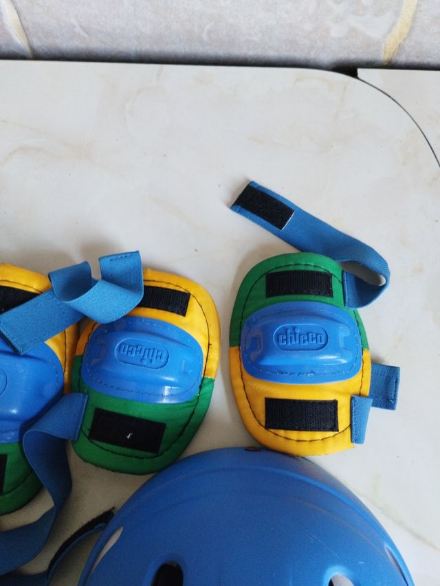 Casco y protectores infantil