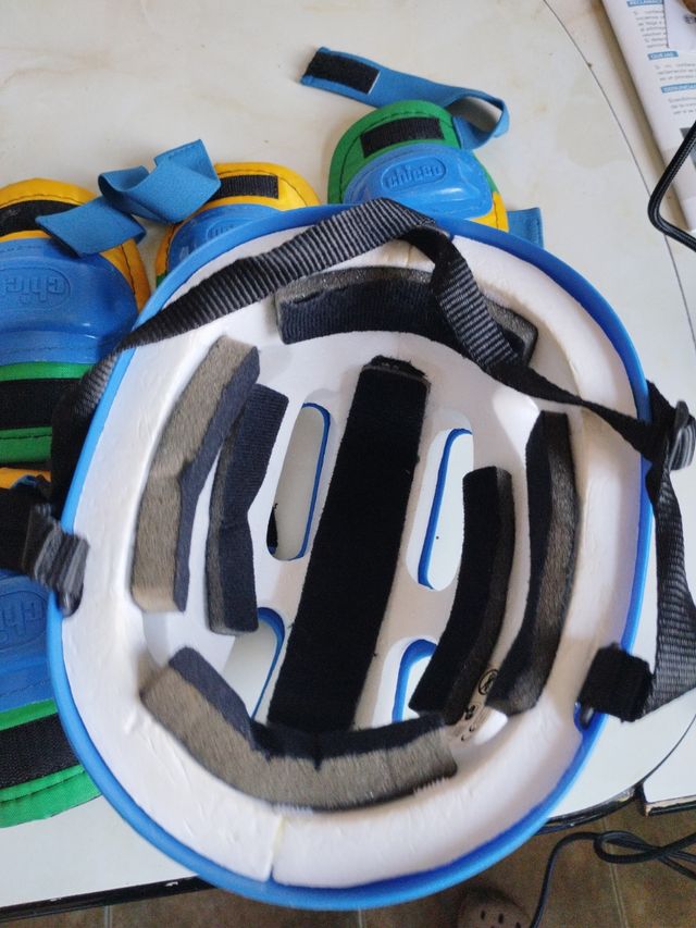 Casco y protectores infantil