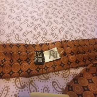 Sciarpa ascot Reporter