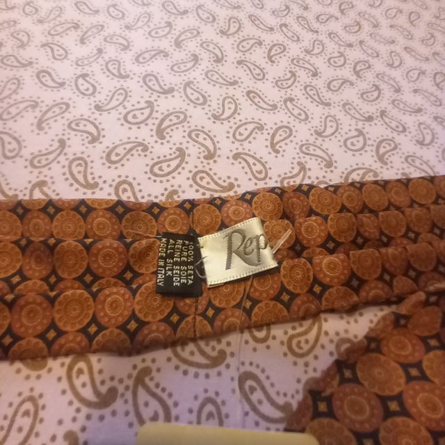 Sciarpa ascot Reporter