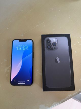 Iphone 13 pro como nuevo, con todos los accesorios