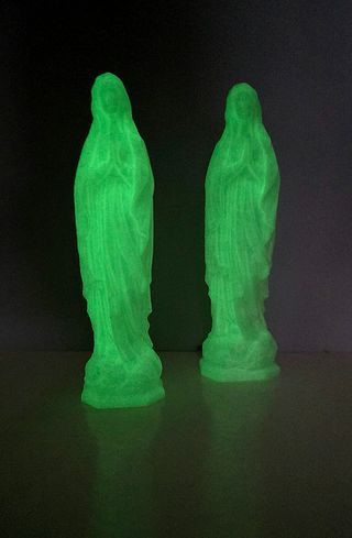 Nossa Senhora Brilha no Escuro