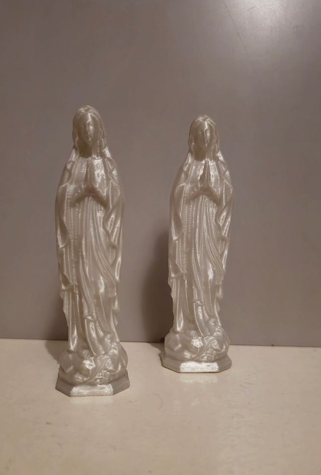 Nossa Senhora Brilha no Escuro