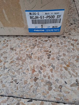 Moldura estribera lateral izda. Mazda 3