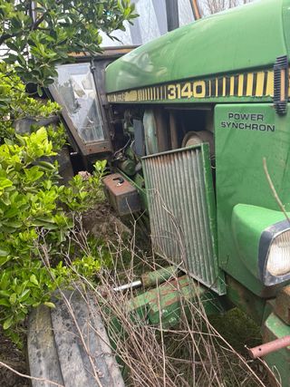 John deere 3140