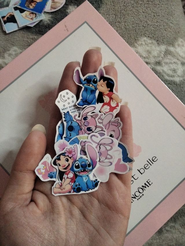 Stickers di "Stitch"