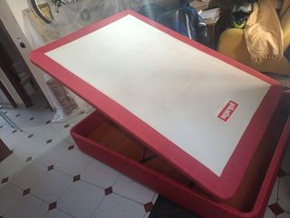 Somier canapé pikolin, mesa, sillas (4), mueble