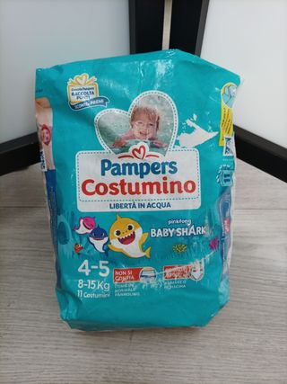 11 pcs Pampers Traje Mar Piscina Talla 4 (8-15 kg)