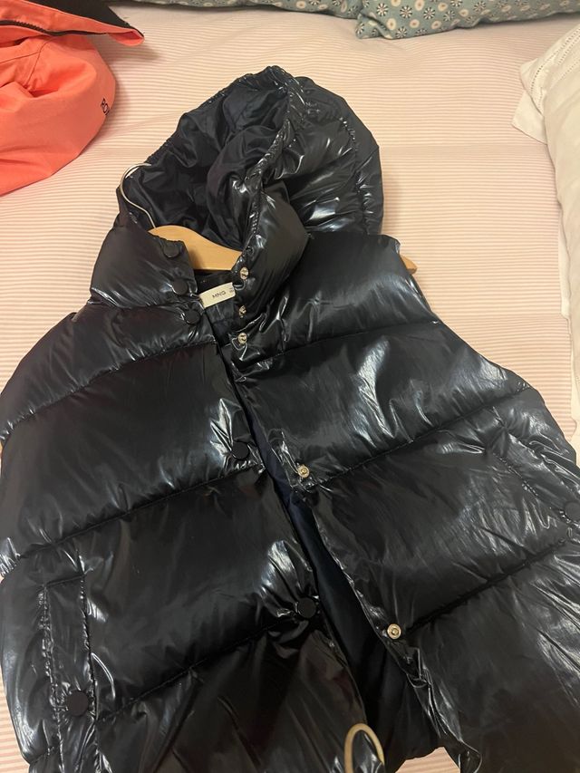 Pluma sin mangas azul metalico niña