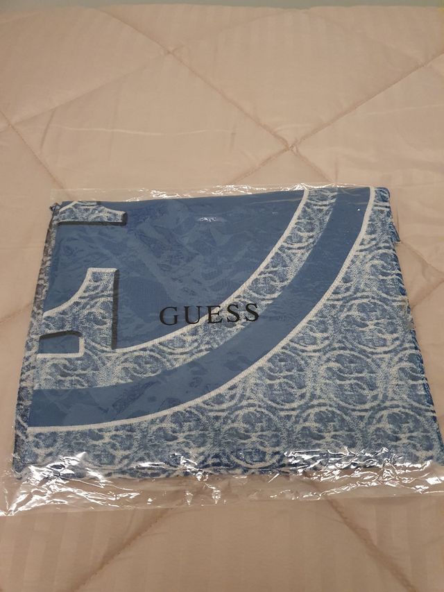 Foulard blu Guess