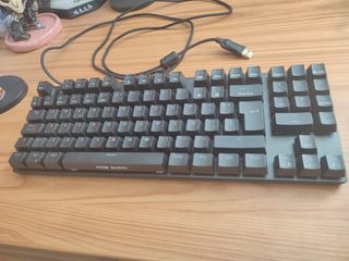 Teclado mecánico LED