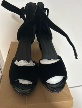 Zapatos de Tacón Negros