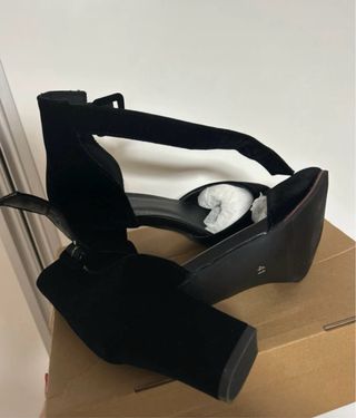 Zapatos de Tacón Negros