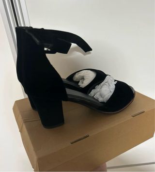 Zapatos de Tacón Negros