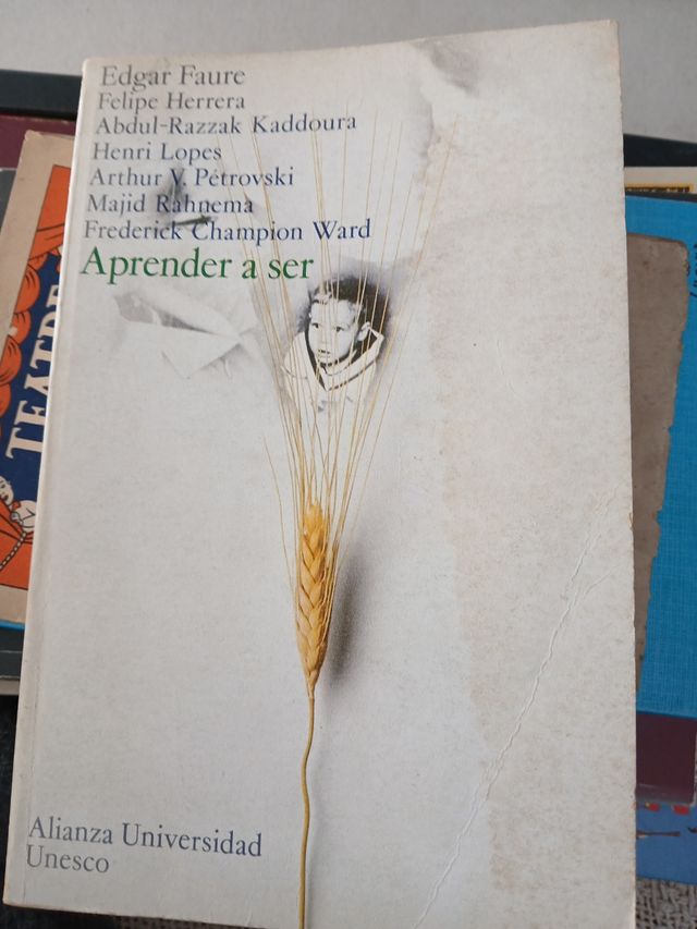 "APRENDER A SER", EDGAR FAURE y otros