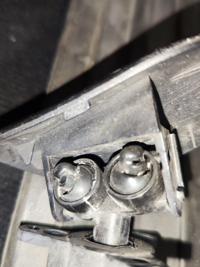 Lava faros Porsche cayane