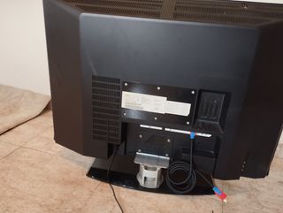 Television Philips 32" + adaptador TDT