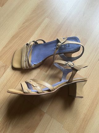 Zapatos beige Frank Illiceland