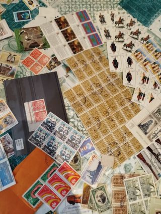 Lote de sellos variados