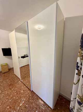 ARMADIO ANTE SCORREVOLE CON SPECCHIO CENTRALE
